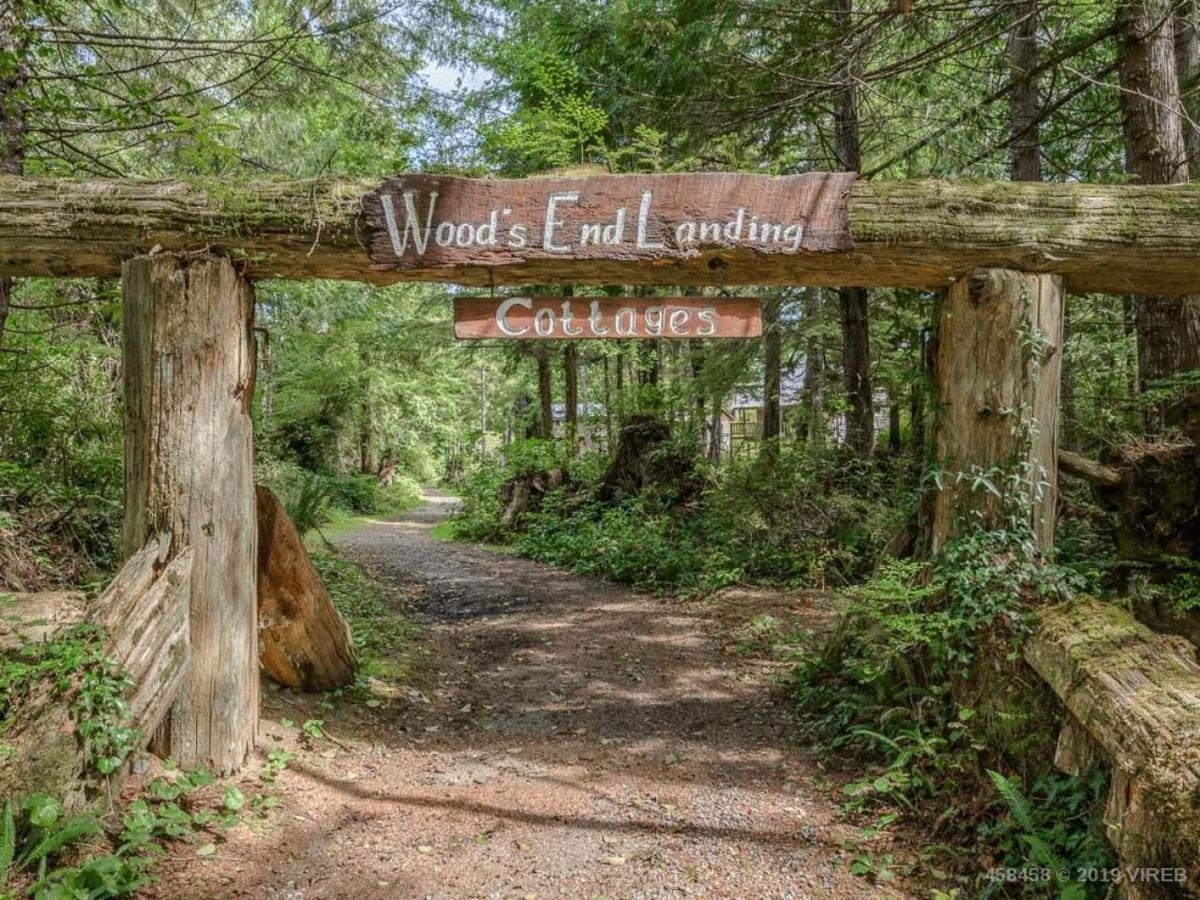 Woods End Landing Hotel Bamfield Eksteriør billede