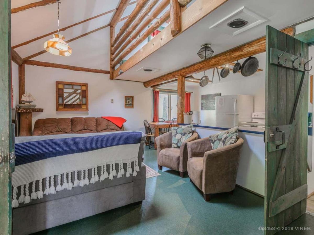 Woods End Landing Hotel Bamfield Eksteriør billede