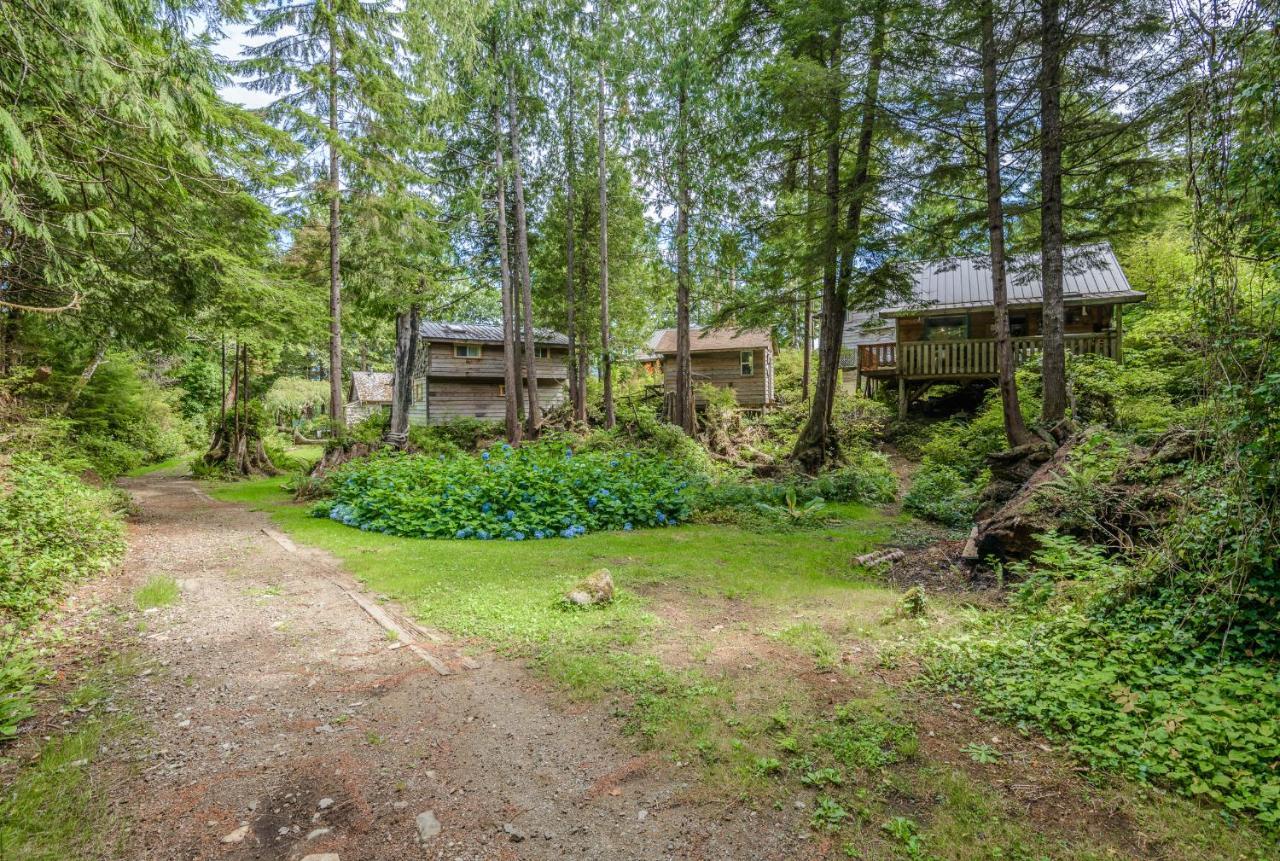 Woods End Landing Hotel Bamfield Eksteriør billede